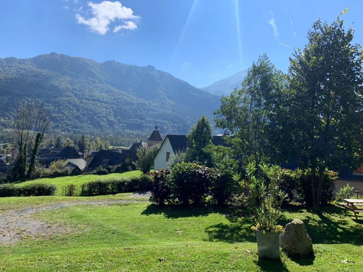 Dans Avec Jardin, Vue Montagne * Aucun