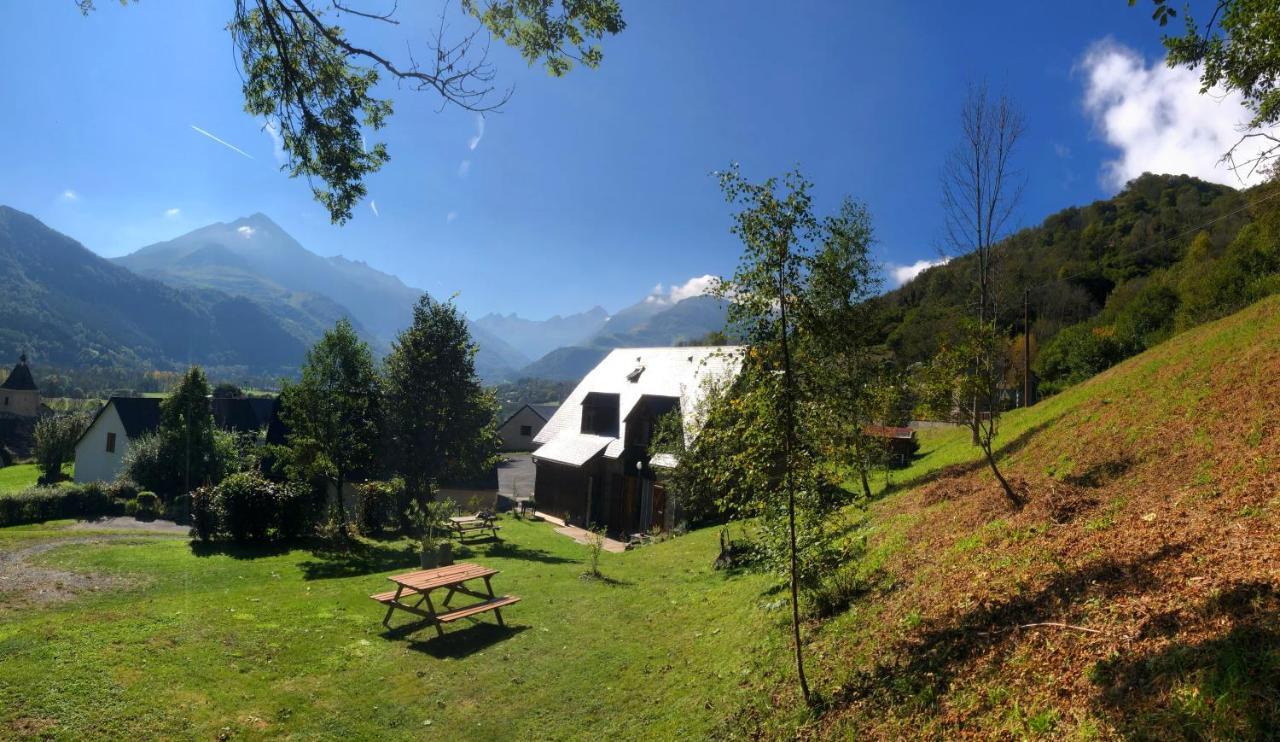 Dans Avec Jardin, Vue Montagne * Aucun